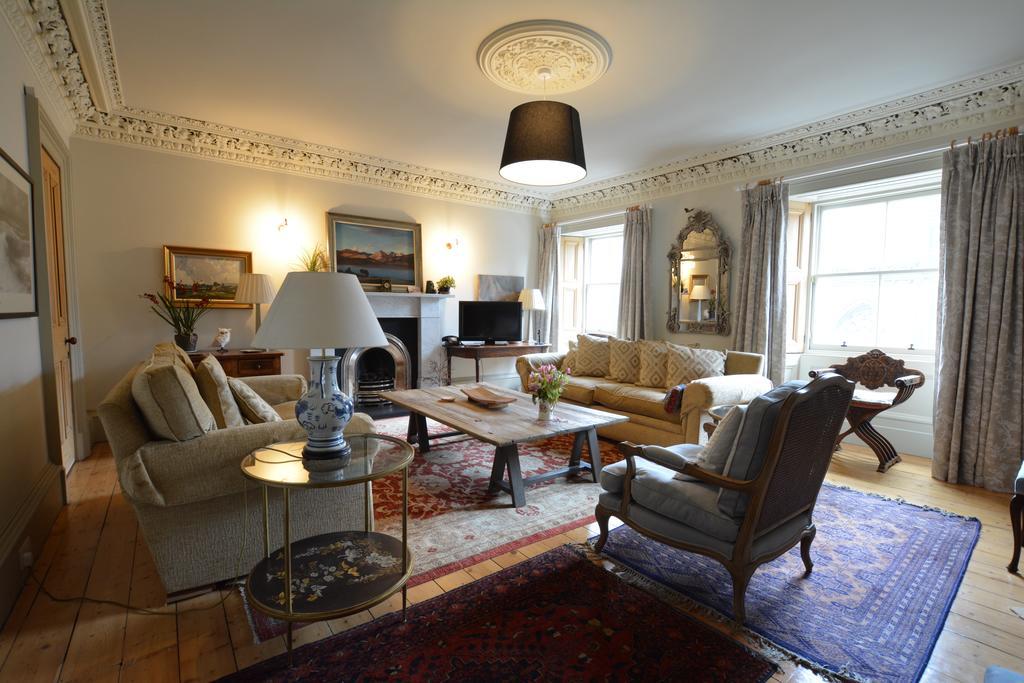 Royal Mile Elegance - Space & Luxury Edimburgo Exterior foto